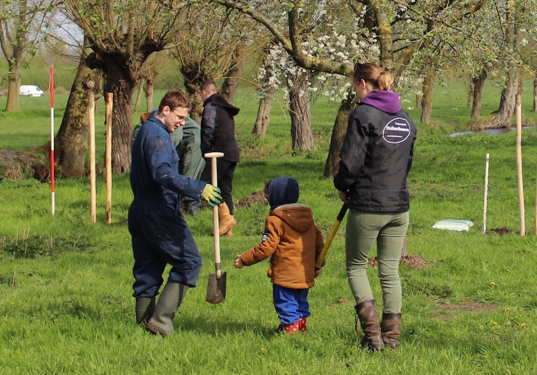 Bomen uitdeelactie voor Utrechtse boeren